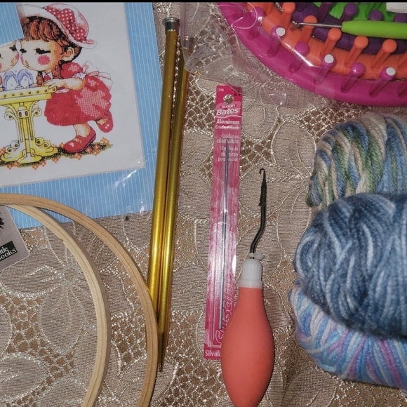 Knitting bundle - Picture 3 of 8